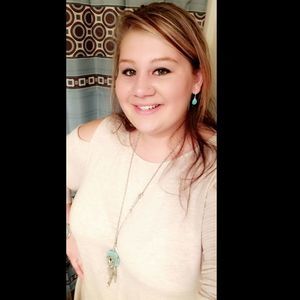 Meet your Posher, Kaitlin